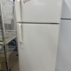 GE Beautiful Small 11.9 CF Refrigerator! Perfect for Apartment, Office, Garage, Basement! 30-Day Warranty! Same Day Delivery Available! 