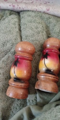 Salt in pepper shakers