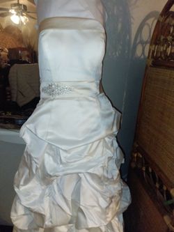 David Bridal 3 Pease Gown Size 14 New In Box 