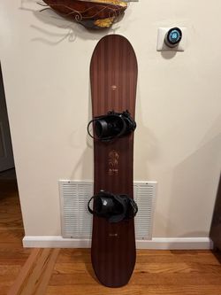 New Arbor 141 cm Snowboard and New Union Bindings