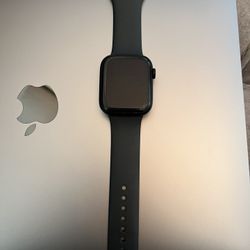 Apple Watch Series 7 GPS + Wireless