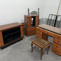👨🏾‍🦰4 pc original wood vintage set 👩🏼‍🦰