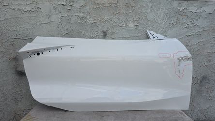 2020-2026 CHEVY CORVETTE  FRONT DOOR RIGHT PASSENGER SIDE OEM