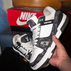 LV Trainers – US 9 – No Box – Available Now⚡