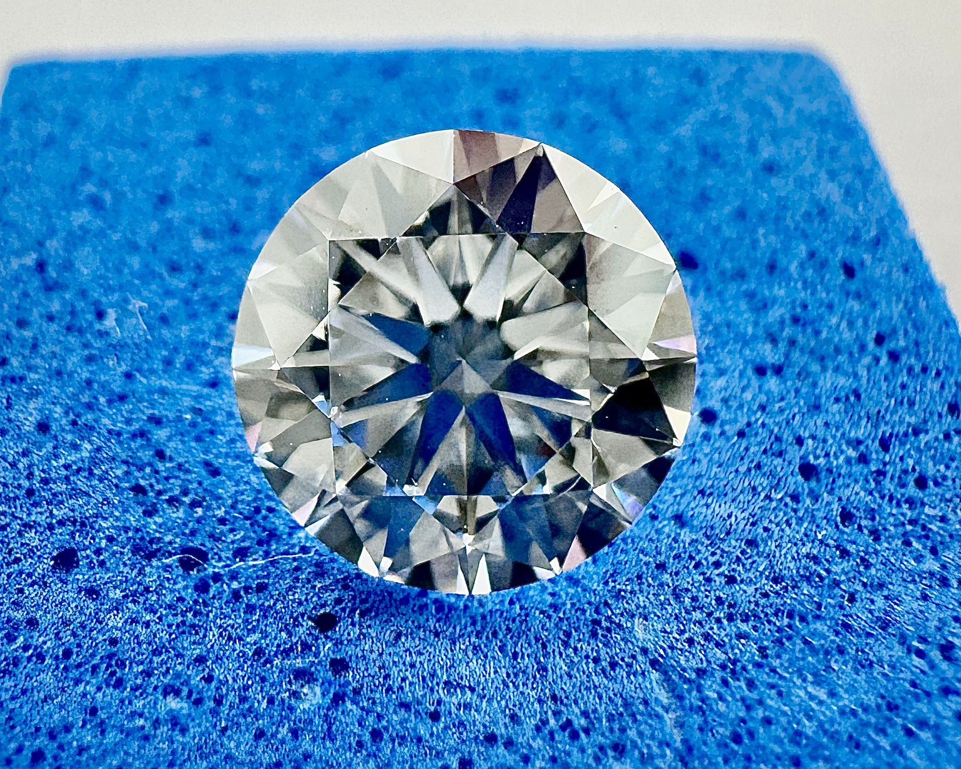 Lab Grown Diamond 1.04 ct Round IGI VVS2 E