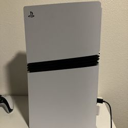 Ps5 Pro, 2 Controllers