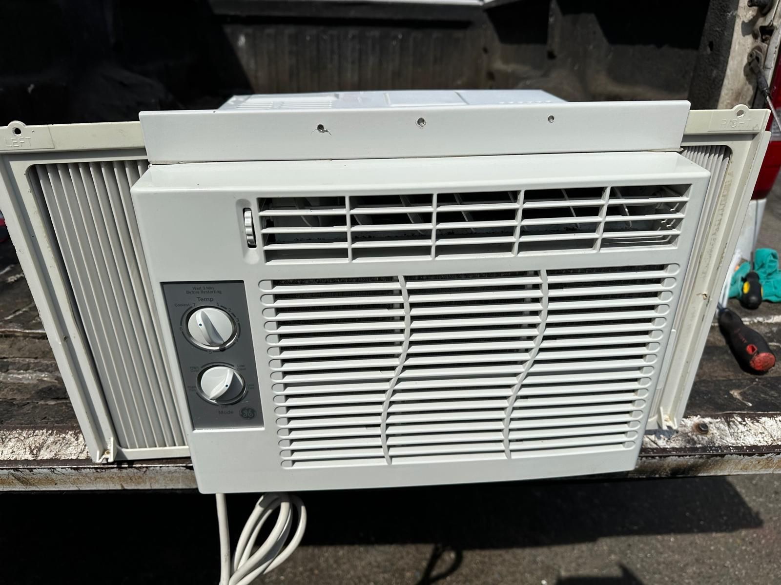 Air Conditioner (5050 BTU),All Products : American Fashion Style Bags On Sale