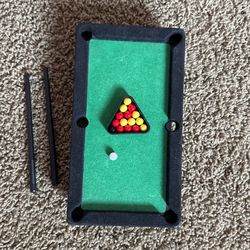 Mini Pool Table 