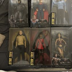 Action Figures 