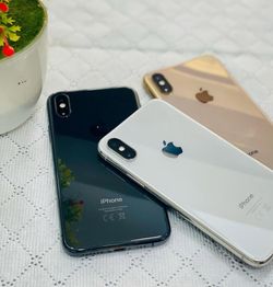 iPhone XS unlocked with warranty
