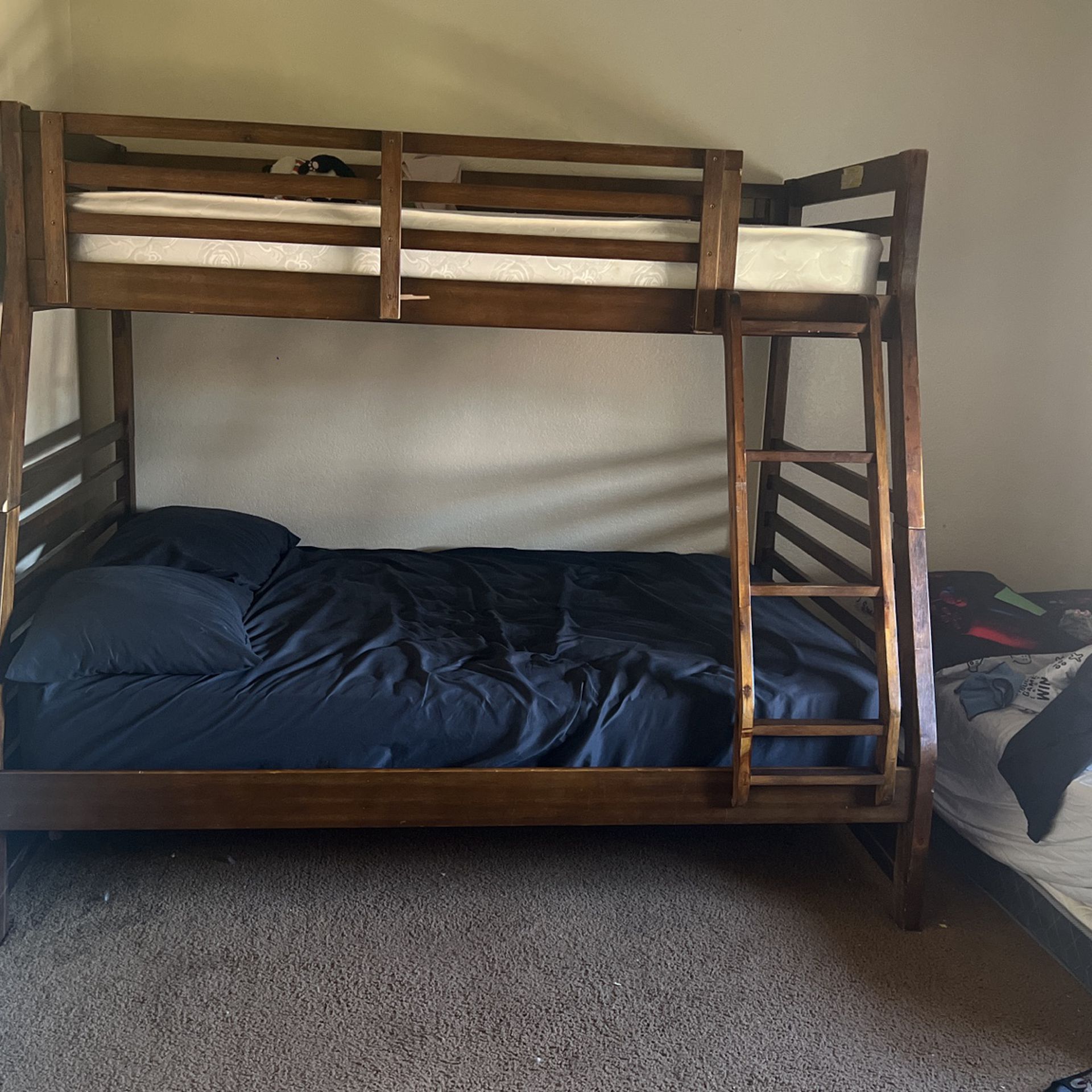 Bunk Bed With Trundle 