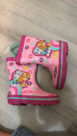 Rain boots size 7/8