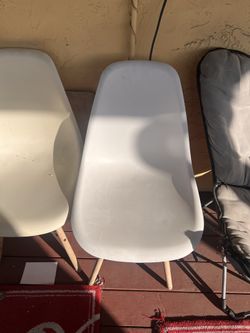 4 Chairs