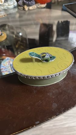 Vintage High Heel Shoe Trinket Box Metal Green emerald with Bejeweled Lid