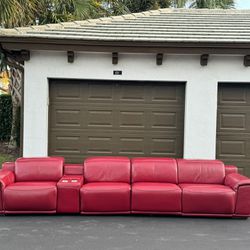 Couch/Sofa Sectional - ELECTRIC RECLINER - Leather - LIKE NEW - Delivery Available 🚛