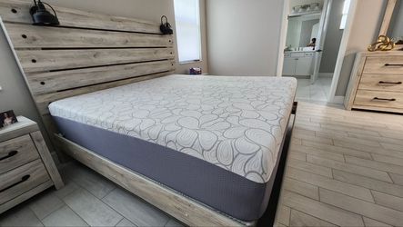 Mattress - King Size - Medium Firm - Memory Foam - 12 inch