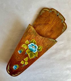 Vintage Folk Art Hand Painted Wooden Wall Hanging Scissors Holder