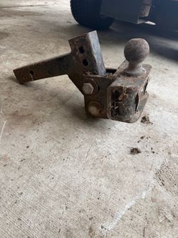 Heavy duty trailer hitch