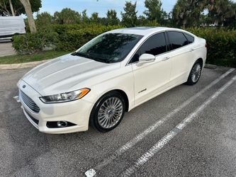 Ford Fusion Hybrid ⚡️