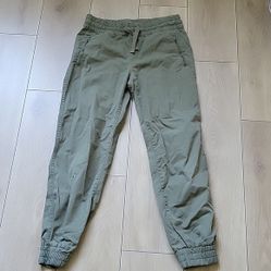 ARITZIA TNA Green Joggers size XS