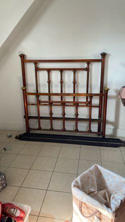 Full Size Brass Bed
