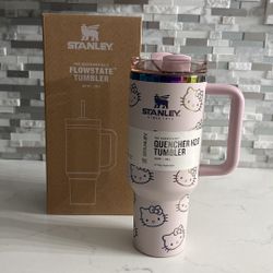 Hello Kitty 42 Oz Stanley 