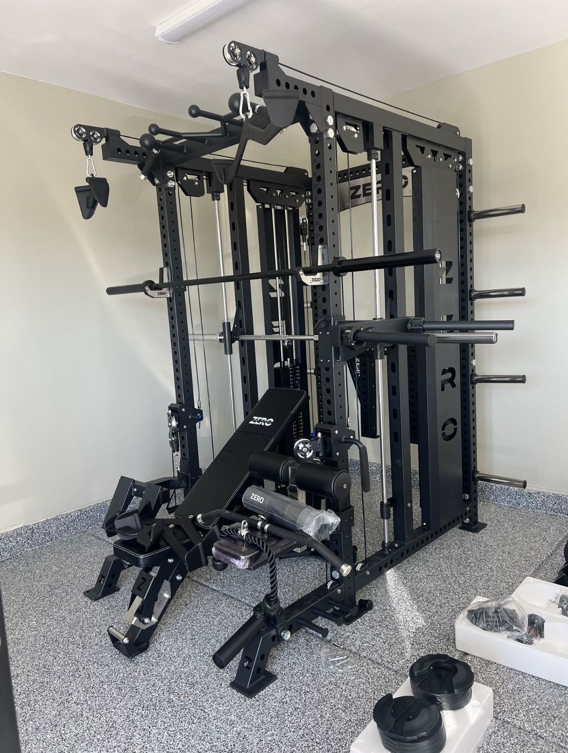 FREE DELIVERY/INSTALLATION ‼️Smith Machine 500 Adjustable Bench