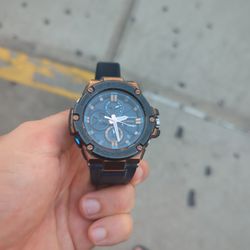 Casio G Shock, Though Solar GST-B 100