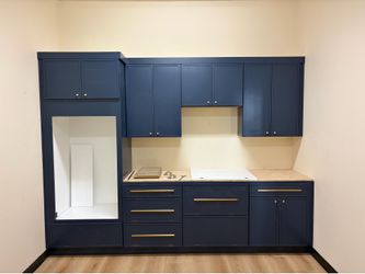 Slim Blue kitchen cabinets