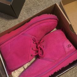 Pink Uggs Size 5
