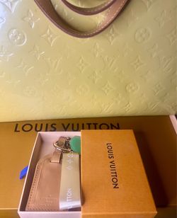 LV Vernis