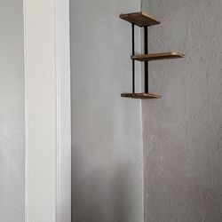 2 Corner Wall Shelves 