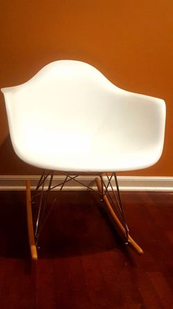 Contemporary White Rocket