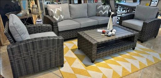 Outdoor patio set