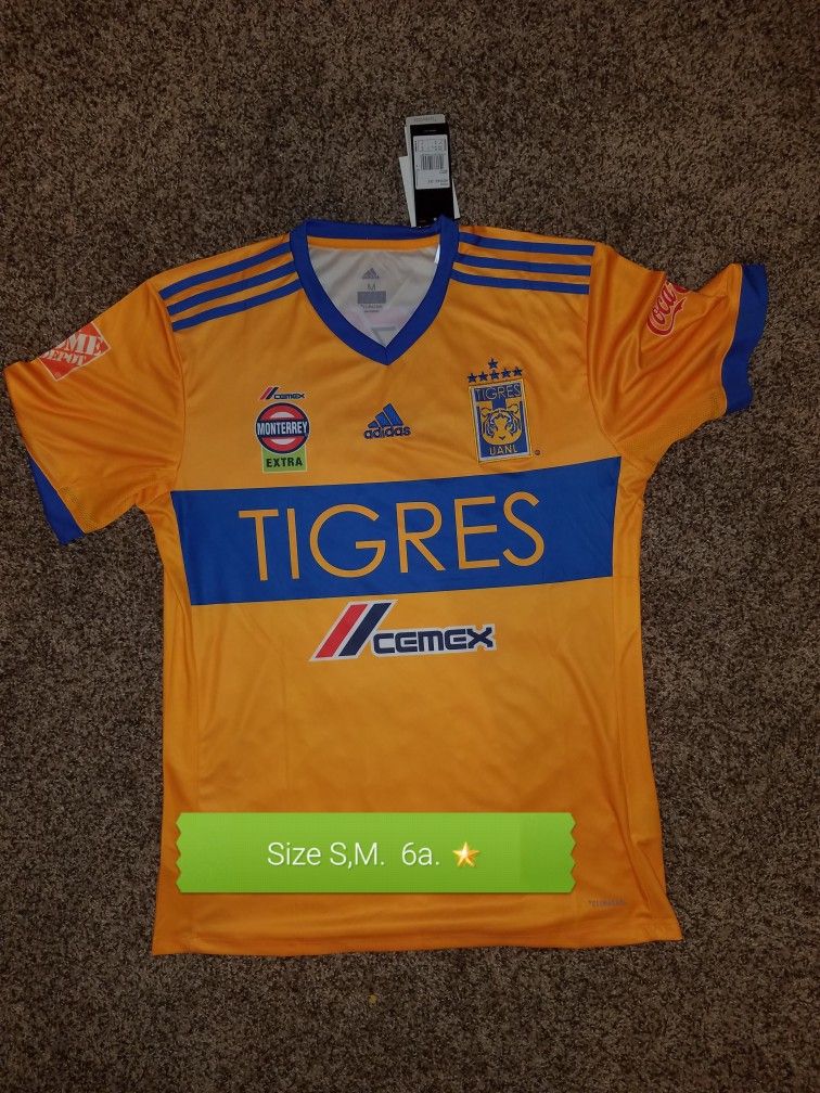 Playeras de los Tigres