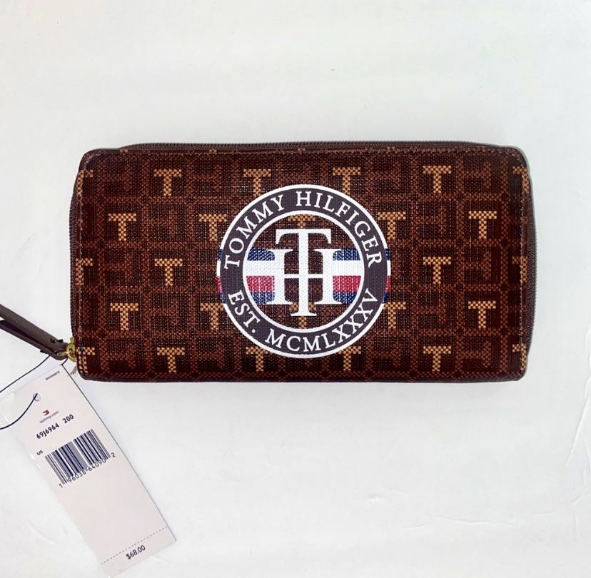 New Brown Tommy Hilfiger Wallet Card Holder NWT Geometric