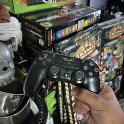 PS4 Controller 