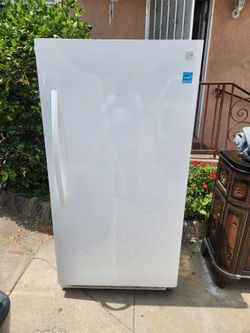 Kenmore large upright freezer 34" wide 67" tall