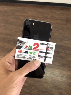 IPHONE 7 32GB UNLOCKED