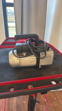 HVAC Vacuum Pump with Carry Handle
