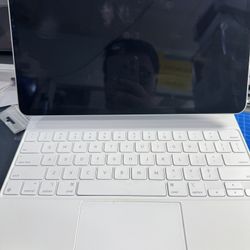 Apple iPad Pro 12.9 5th Gen LTE 512GB UNLOCKED with Magic Keyboard