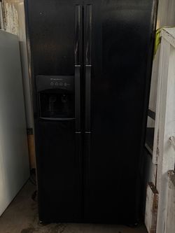 Frigidaire Black Side-by-Side Refrigerator