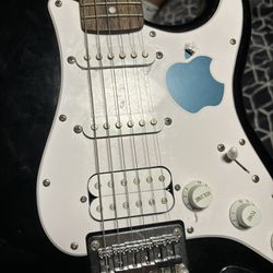 Electric guitar Fender Squier Stratocaster 