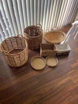 7-Piece Wicker Basket Set – Boho Storage & Home Decor