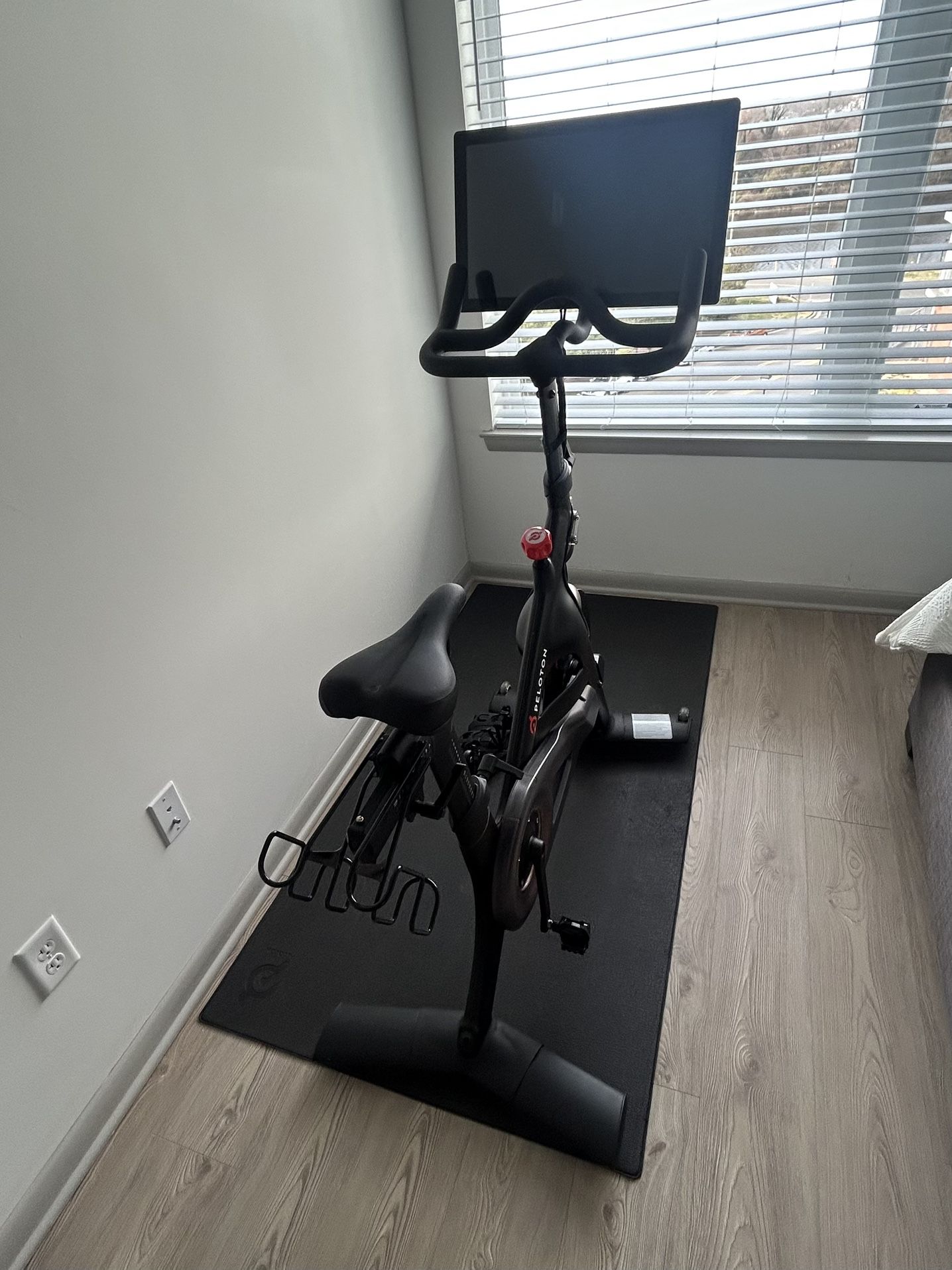 2020 Refurbished Peloton Bike