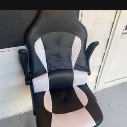 Black & White Gaming/Office Chair