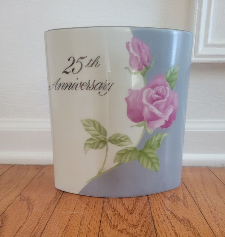 Like New 25th Anniversary Ceramic Vase, No Chips, No Cracks, 8inch Tall, 7 Inches Wide 