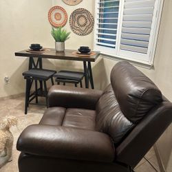 Like New Recliner 