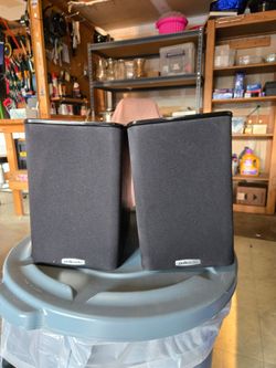 Polk Audio TSI 100 book shelf speaker