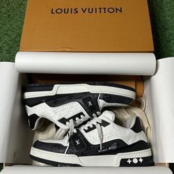 Louis Vuitton Trainers Black/White